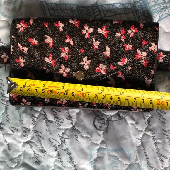 Michael Kors floral signature belt bag - Picture 7 of 9